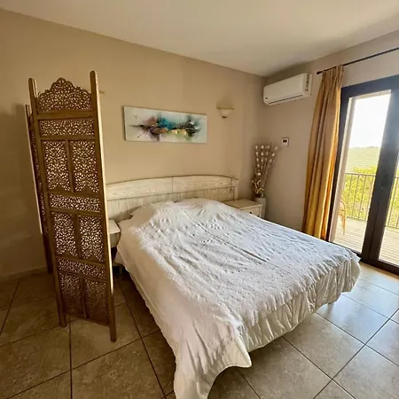 Apartamento Grand Dans Avec Piscine In *