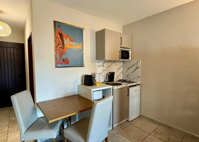 Apartmán Grand Dans Avec Piscine In