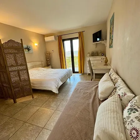 Grand Dans Avec Piscine In