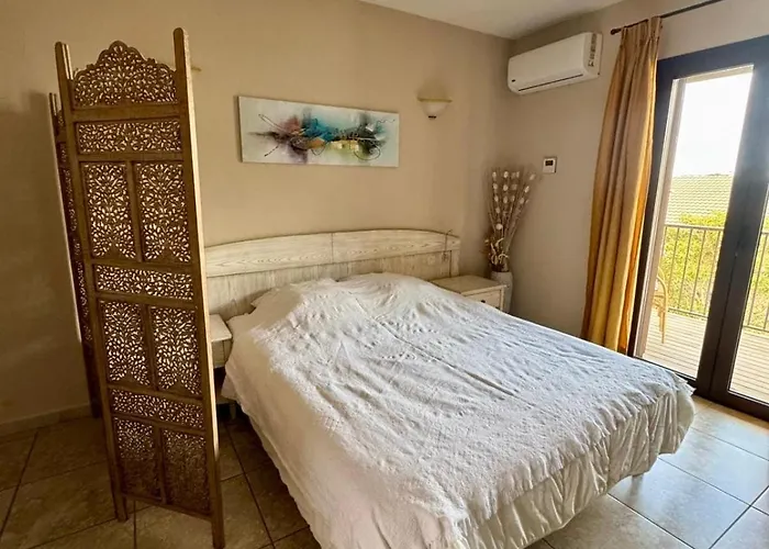 Lägenhet Grand Dans Avec Piscine In *