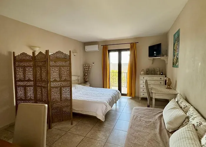 Grand Dans Avec Piscine In Apartmán *