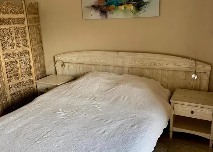 Grand Dans Avec Piscine In Lägenhet Sisco