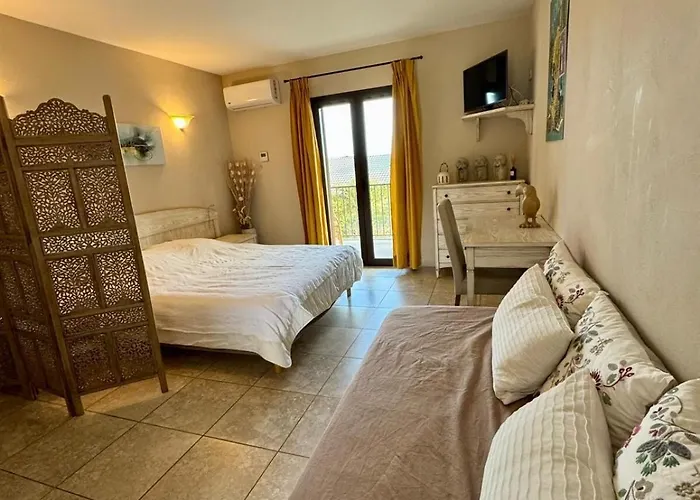 Grand Dans Avec Piscine In